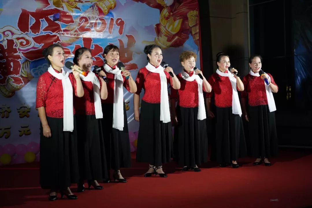 中老年歌唱比賽，唱響生活的旋律，激情再現(xiàn)舞臺！
