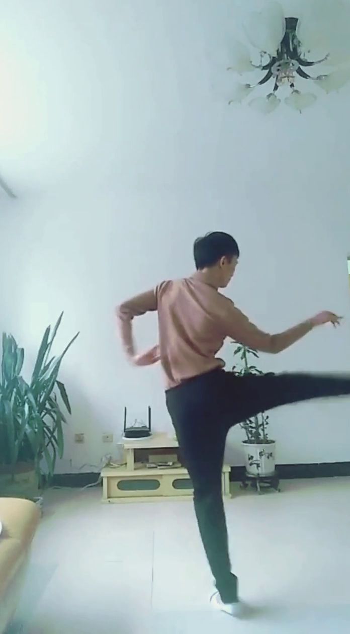 最新舞姿，舞動自信，擁抱變化的力量